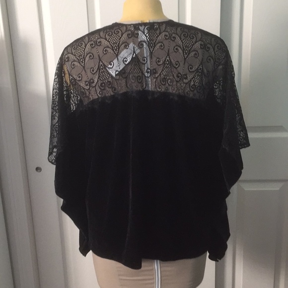 Black Faux Lace and Velvet Cardigan - Picture 7 of 8